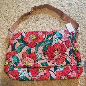 Vera Bradley Lighten Up Essential Messenger Vintage Floral